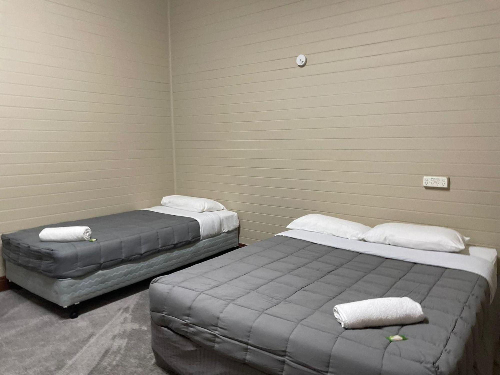 Club Hotel グレン・インズ エクステリア 写真