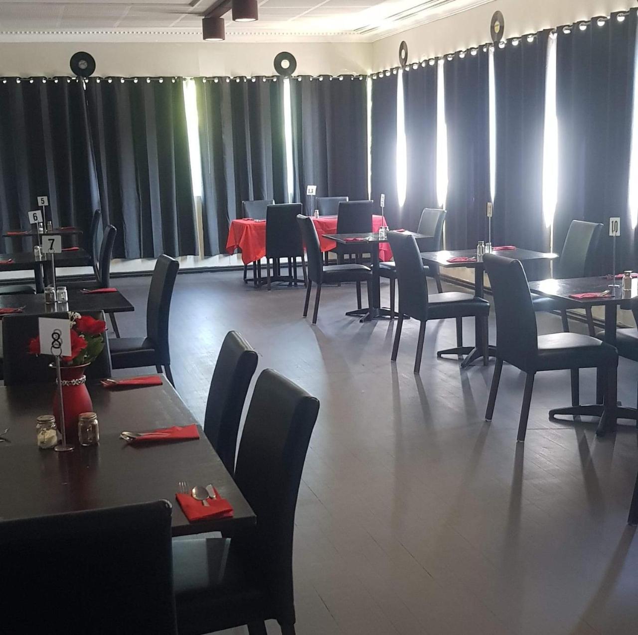 Club Hotel グレン・インズ エクステリア 写真